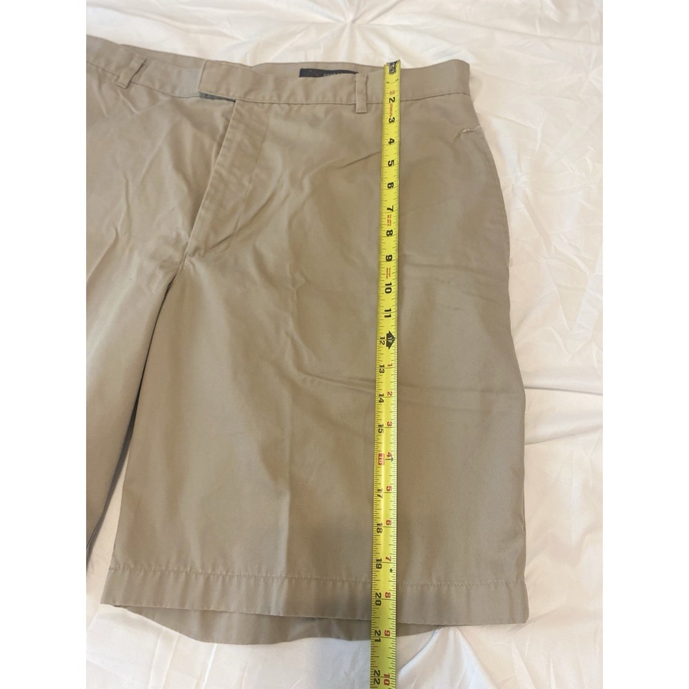 Greg Norman Mens 38 Beige Golf Shorts Embroidered Shark Logo Flat Front - Picture 4 of 6